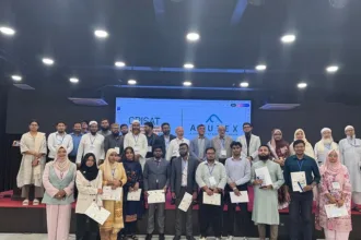 Academics, industry leaders, and young researchers join organizers and guests for a group photo at the 6th Textile Research Conference (TRC 2025), held in Dhaka and jointly organized by CRISAT and Southeast University.