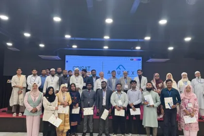 Academics, industry leaders, and young researchers join organizers and guests for a group photo at the 6th Textile Research Conference (TRC 2025), held in Dhaka and jointly organized by CRISAT and Southeast University.