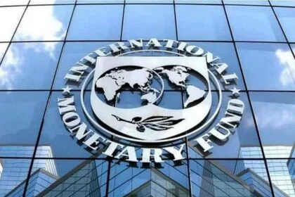 Bangladesh Growth to Slow to 4.3% in FY27, IMF Flags Structural Risks