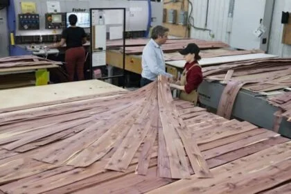 Canada Textiles Flag Dumping Risks Amid Plywood Probe