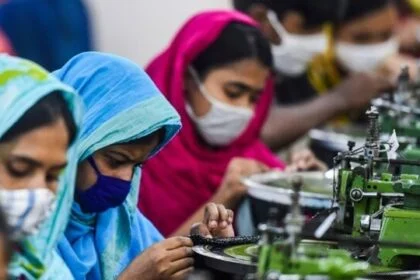 Bangladesh Apparel Exporters Face Mounting Cash Flow Pressures