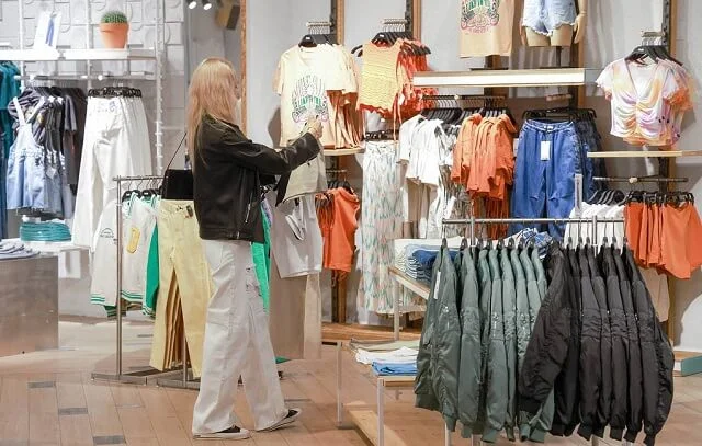 Russia Fashion Retail Slumps